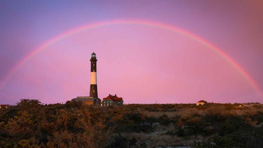 Weekend Last-Minute Mountain and Lake Getaways in Fire Island, NY