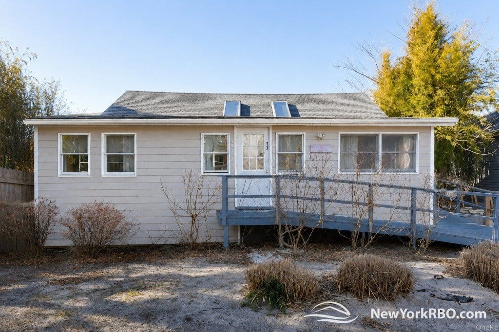 Steps from the Beach dog-friendly, Fire Island NY