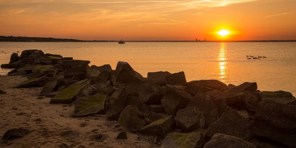 Exploring Long Island, New York: Top Attractions, Best Seasons & Travel Guide 3 Sunset at Long Island